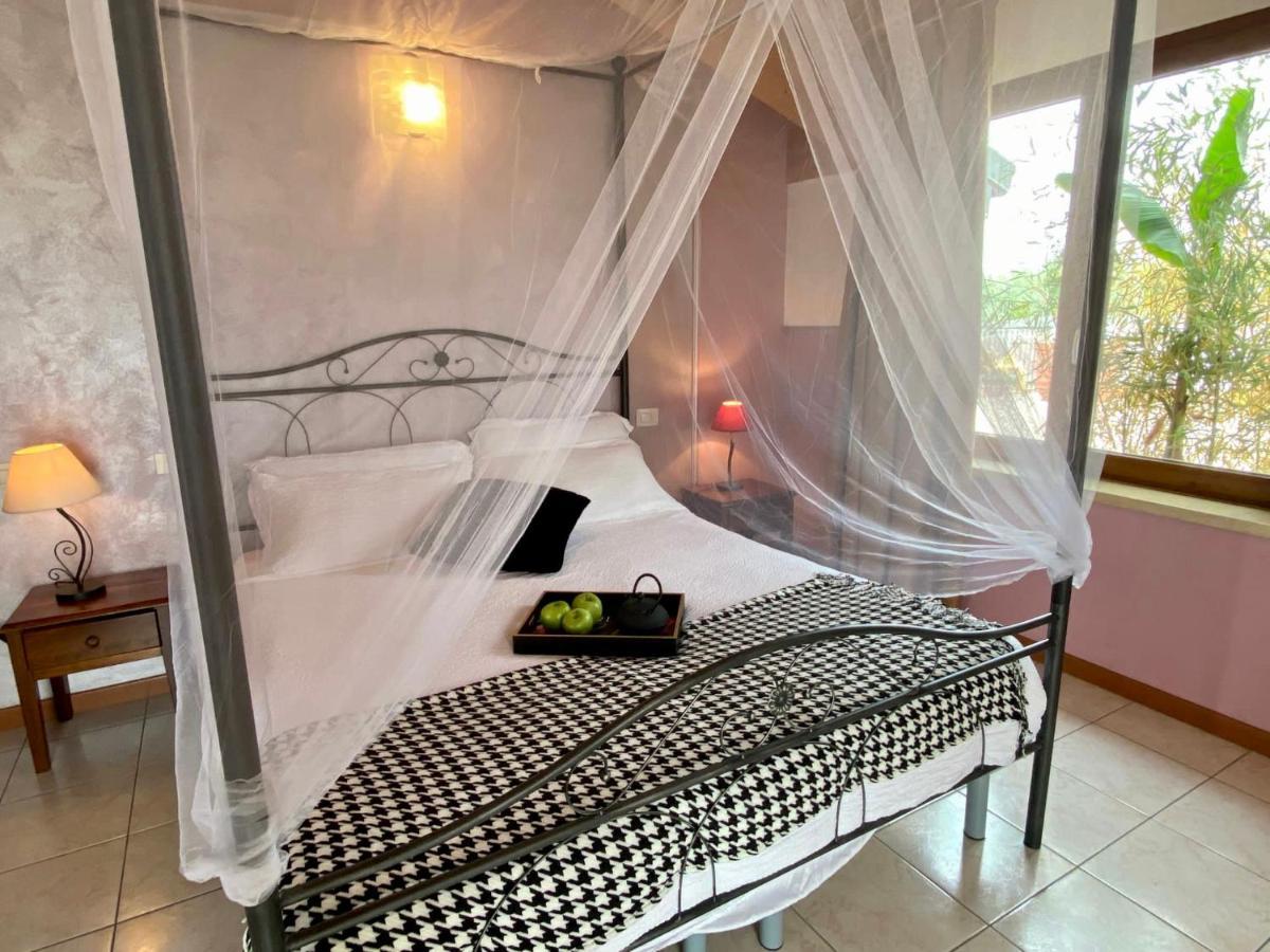Ferretti Residence Garda Palace Пескиера дел Гарда Екстериор снимка