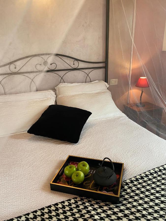 Ferretti Residence Garda Palace Пескиера дел Гарда Екстериор снимка
