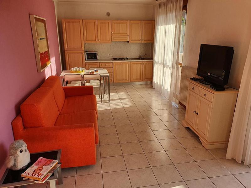 Ferretti Residence Garda Palace Пескиера дел Гарда Екстериор снимка
