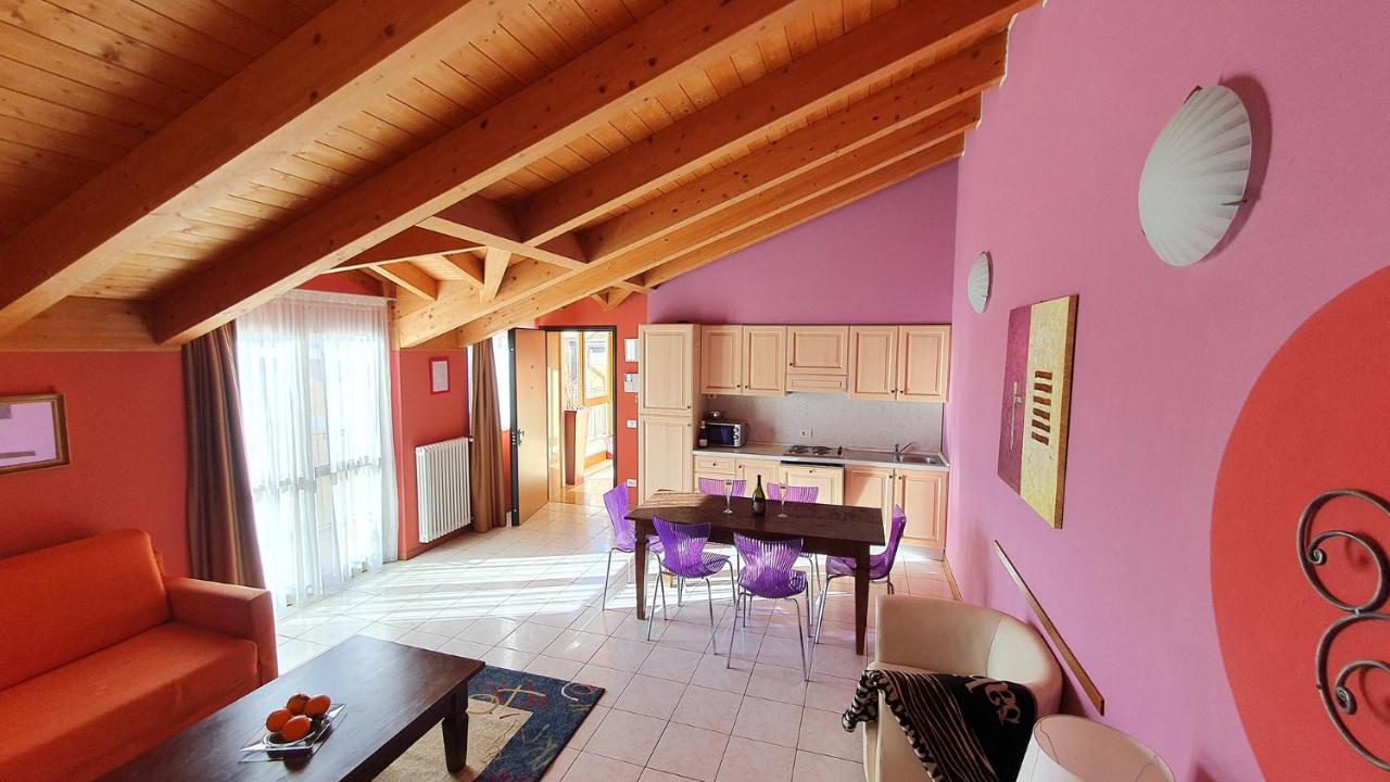 Ferretti Residence Garda Palace Пескиера дел Гарда Екстериор снимка